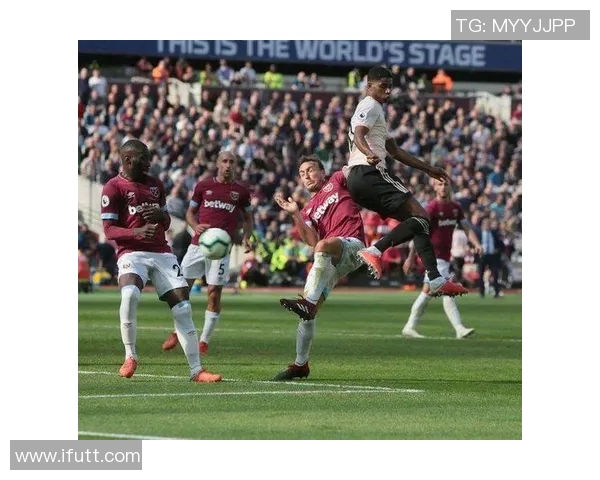 成都网球队防反战术解析与比赛表现的深度剖析 成都网球队防反战术解析与比赛表现的深度剖析