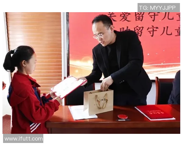 足球明星的公益之路:用爱心传递温暖与希望 足球明星的公益之路:用爱心传递温暖与希望